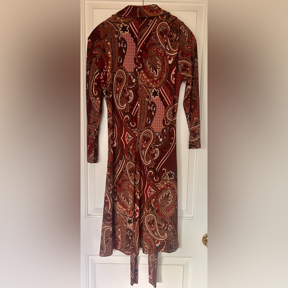 Tommy Hilfiger Red and Brown Paisley Long Sleeve Dress - Picture 4 of 7